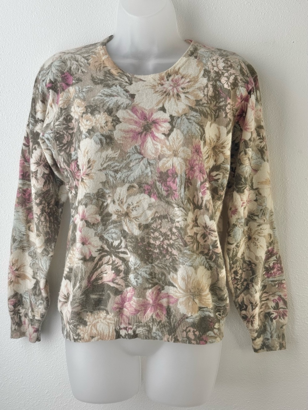JH Collectibles Petites Sweater P Lambswool Angora Floral Vintage